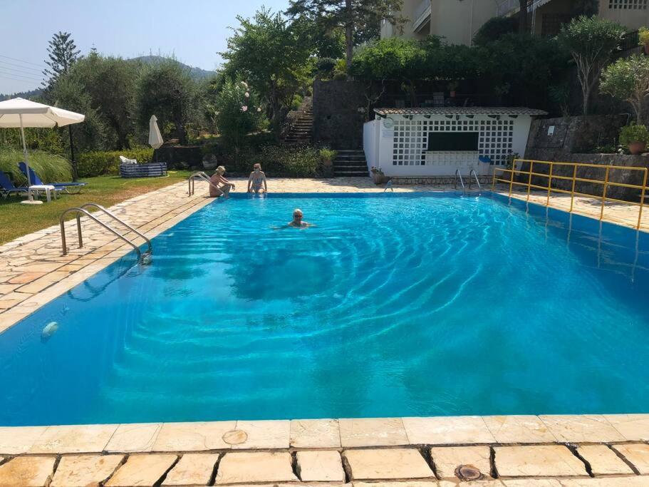 Sea View Apartment With Swimning Pool Mesongí Buitenkant foto