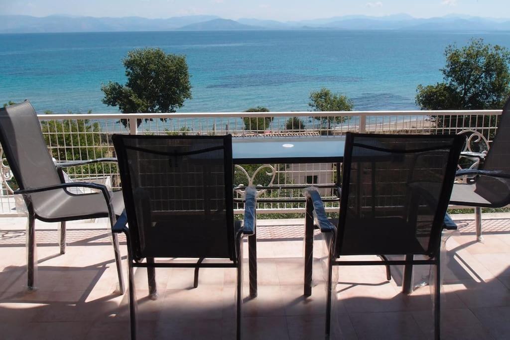 Sea View Apartment With Swimning Pool Mesongí Buitenkant foto